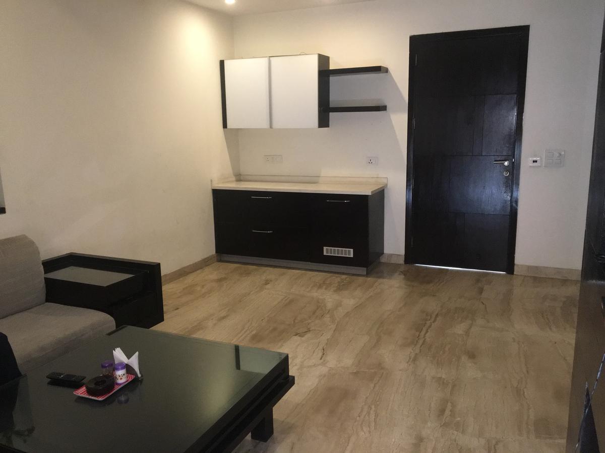 Hotel Vipul Grand Гургаон Екстериор снимка